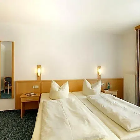 Jagermo Hotel 3*